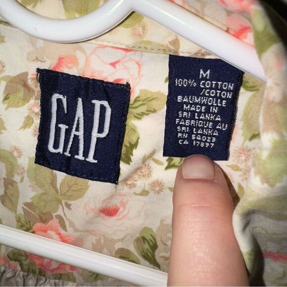 GAP size medium Women's Floral Button Down short sleeve Shirt - Pink and Green - Picture 2 of 3